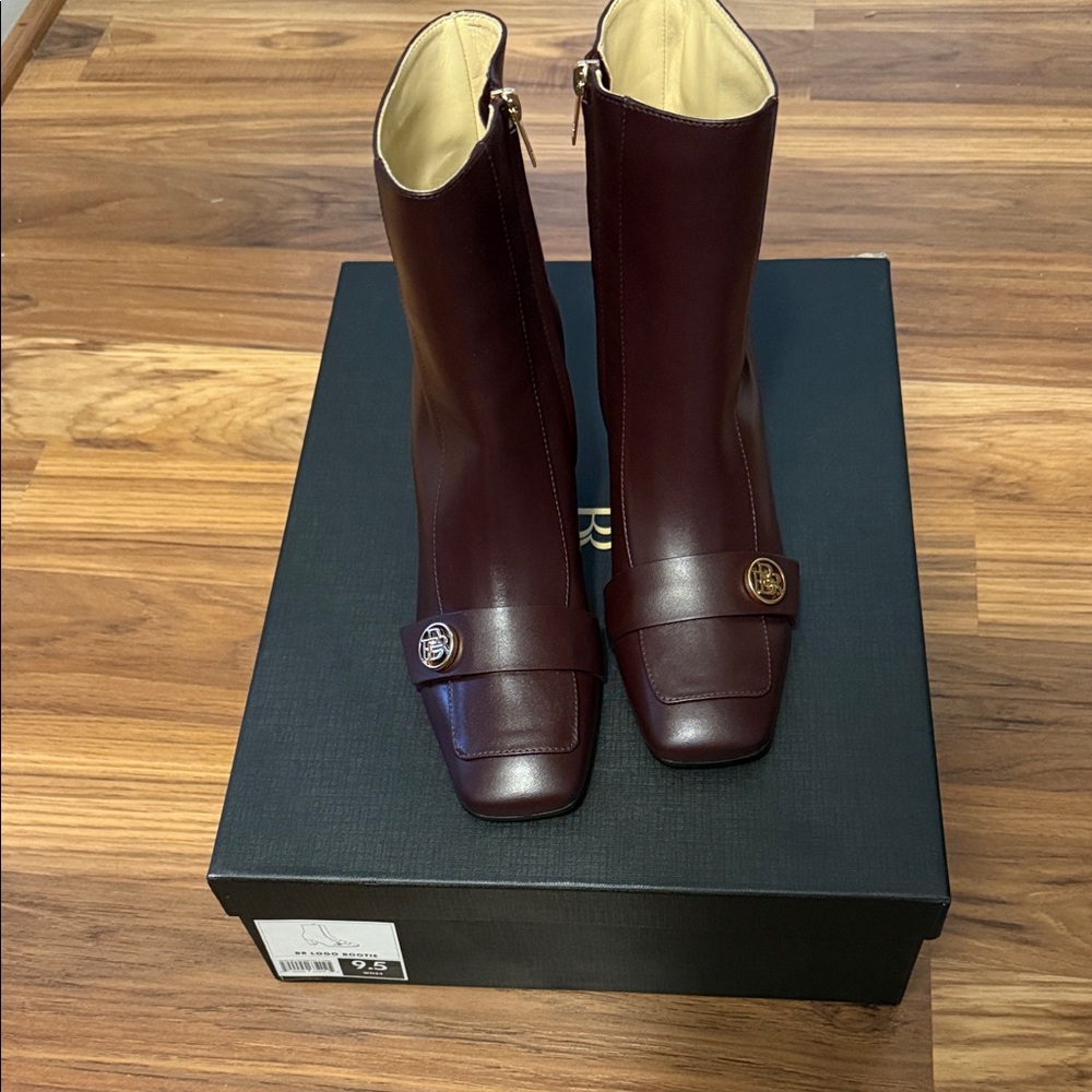 Banana Republic Italy Booties